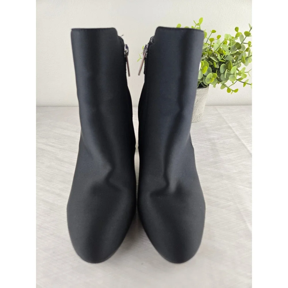 Unisa UNRAYRAY-R Womens Black Textile Buckle Block Heel Ankle Boots‎ Size 7W